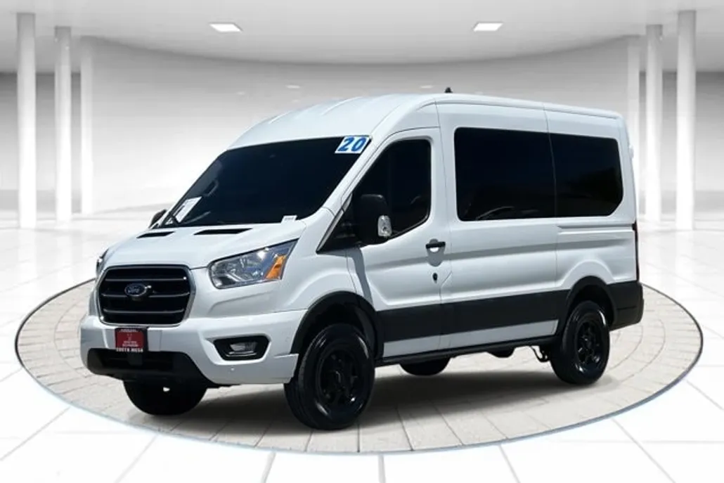 2020 Ford Transit Passenger XLT photo 1