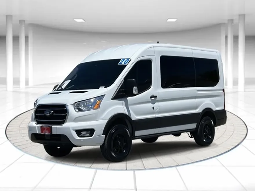 2020 Ford Transit Passenger XLT photo 1