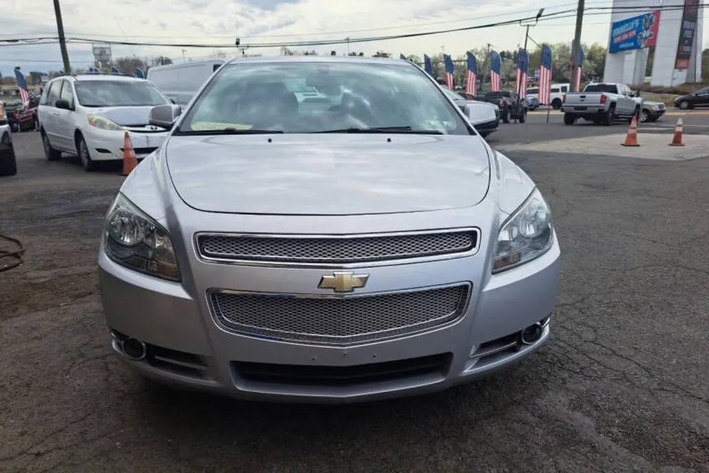 2012 Chevrolet Malibu LTZ photo 1