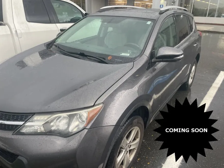 2015 Toyota RAV4 XLE photo 1