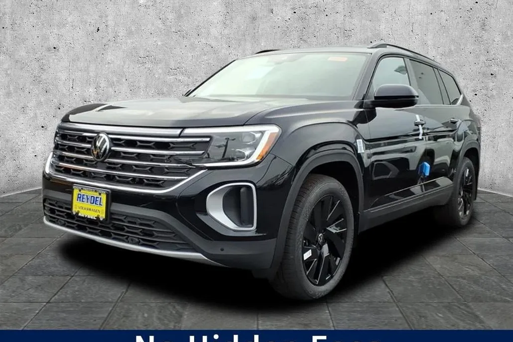 2026 Volkswagen Atlas SE Technology photo 1