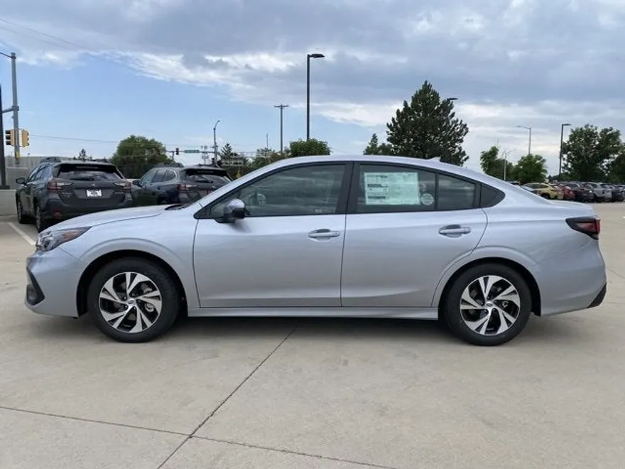2025 Subaru Legacy Premium photo 1