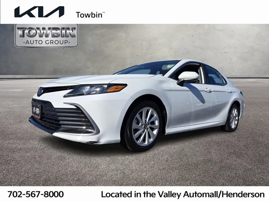 2024 Toyota Camry LE photo 1