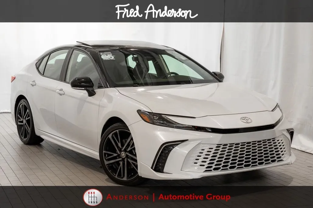2025 Toyota Camry XSE photo 1