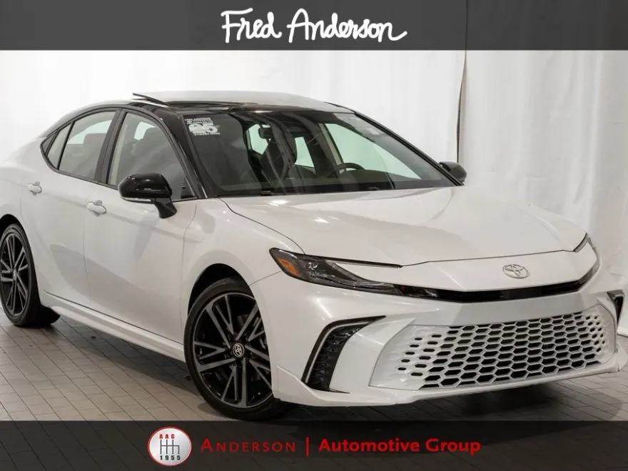 2025 Toyota Camry XSE photo 1