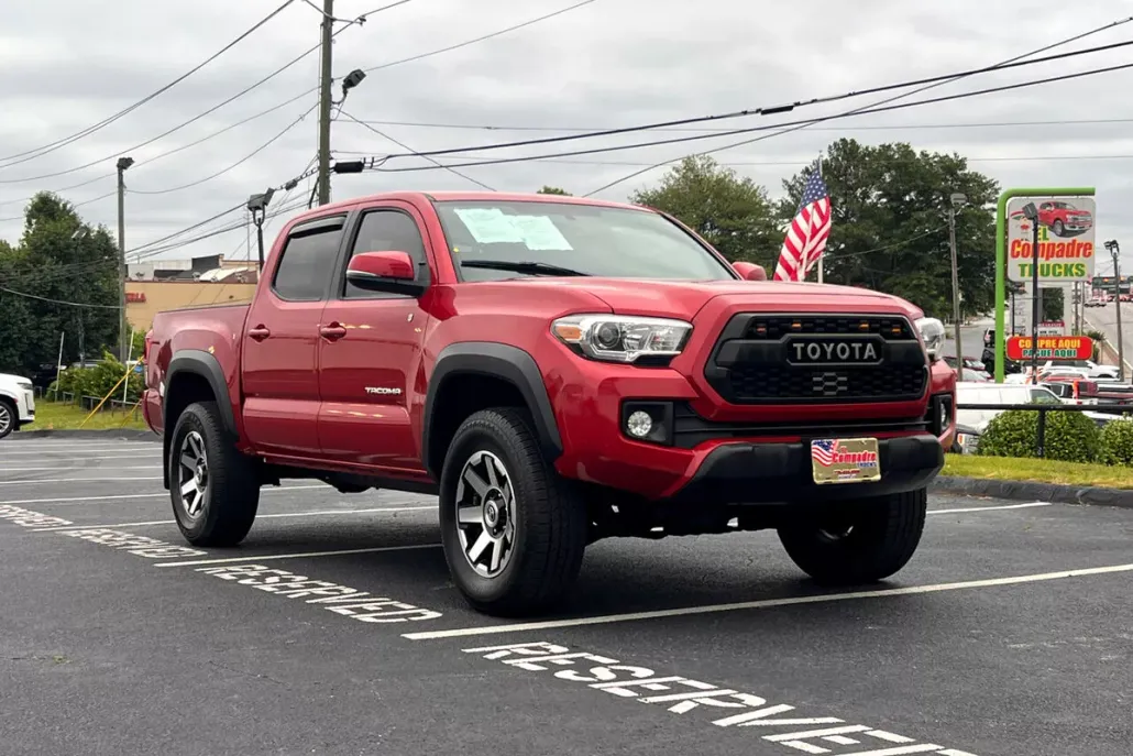 2017 Toyota Tacoma photo 1