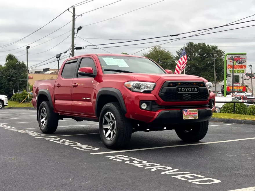 2017 Toyota Tacoma photo 1