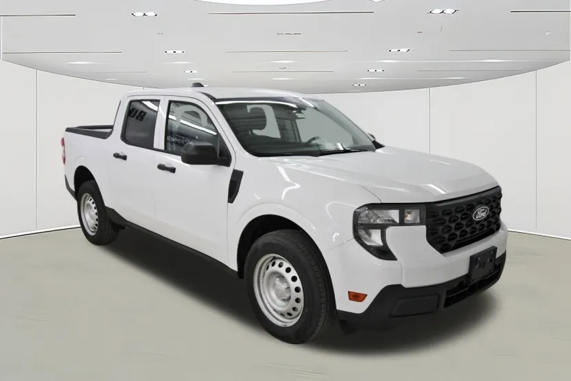 2025 Ford Maverick XL photo 1