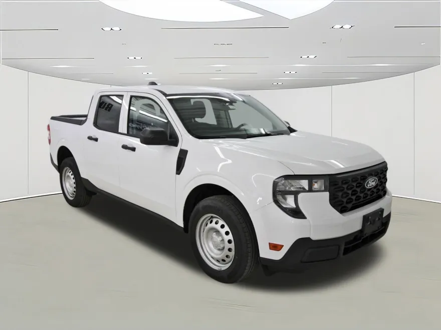 2025 Ford Maverick XL photo 1