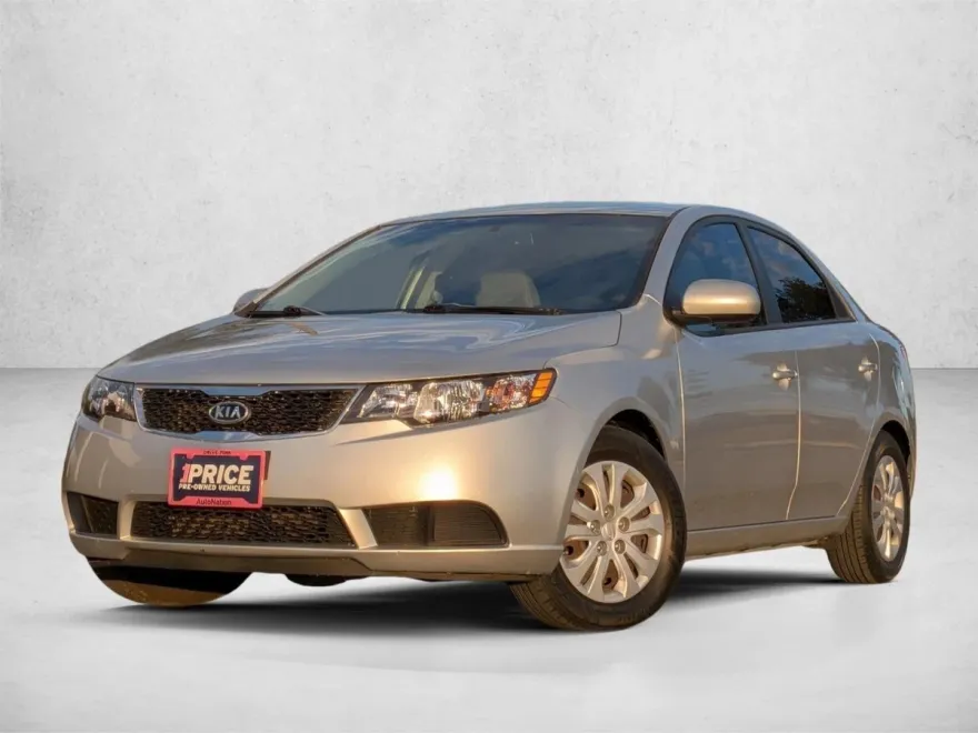 2013 Kia Forte LX photo 1