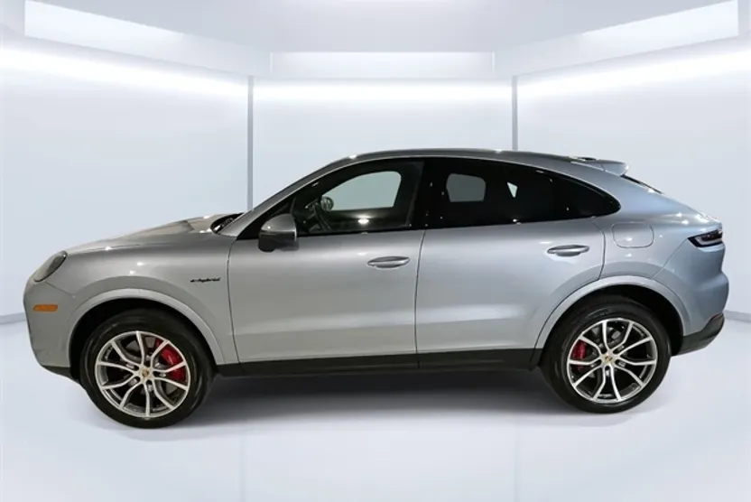 2024 Porsche Cayenne E-Hybrid Coupe S photo 1