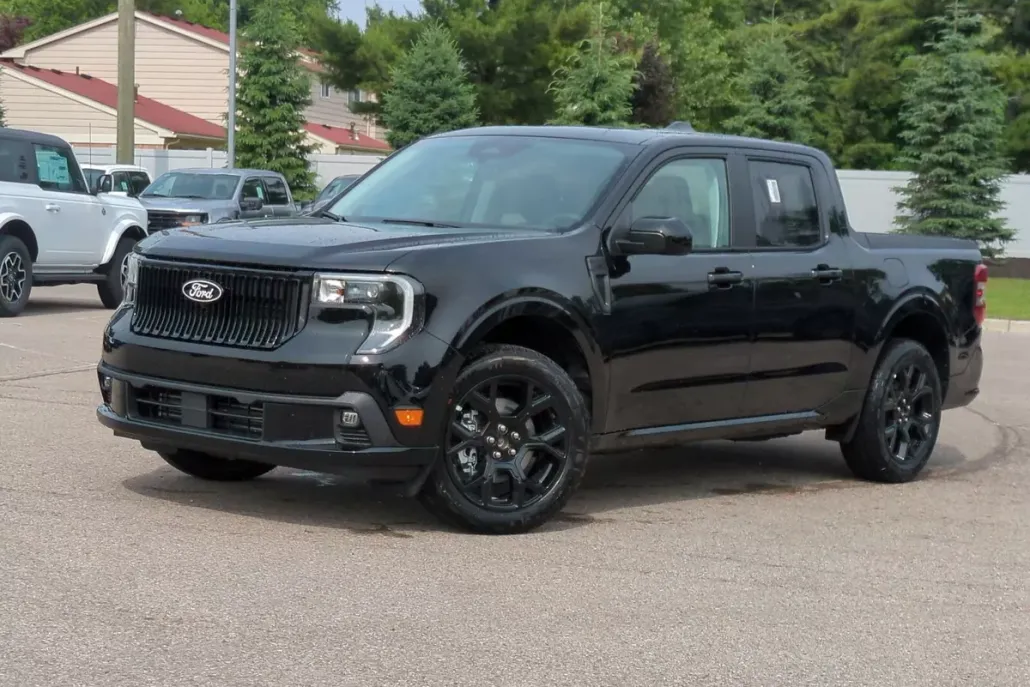 2025 Ford Maverick photo 1