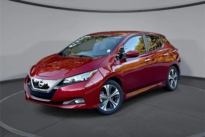 2022 Nissan Leaf SV photo 1