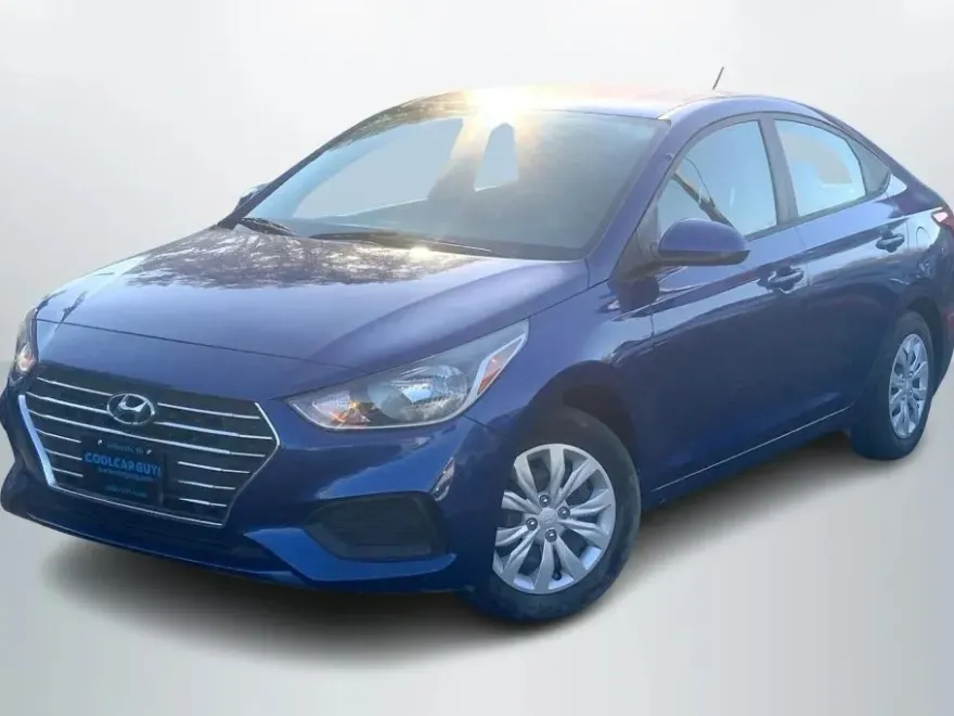 2022 Hyundai Accent SEL photo 1