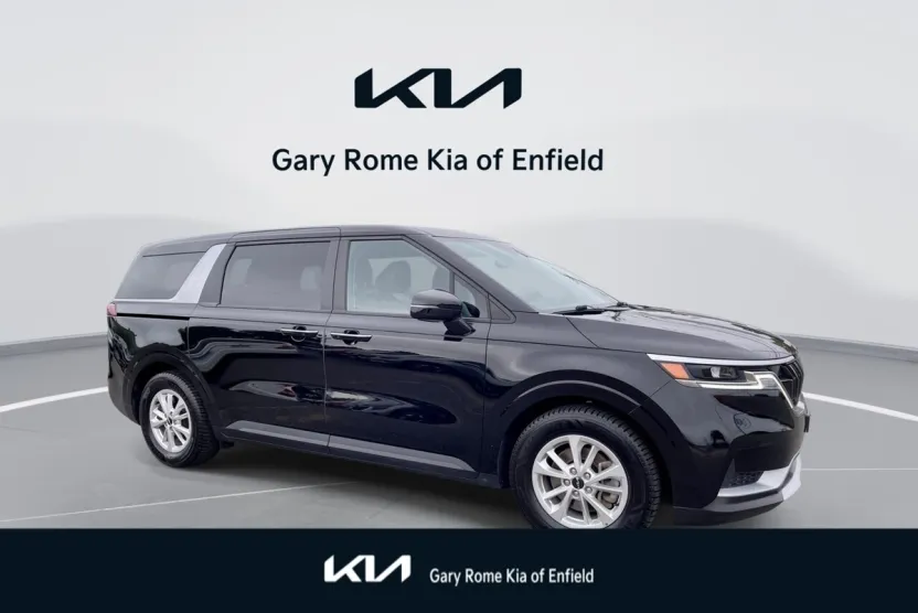 2024 Kia Carnival LX photo 1