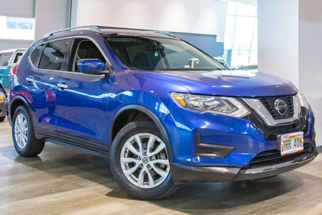 2019 Nissan Rogue SV photo 1
