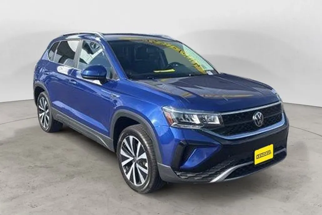 2022 Volkswagen Taos SE photo 1