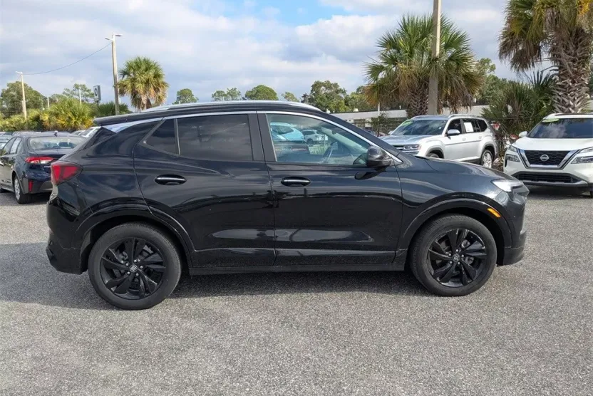 2024 Buick Encore GX Sport Touring photo 1