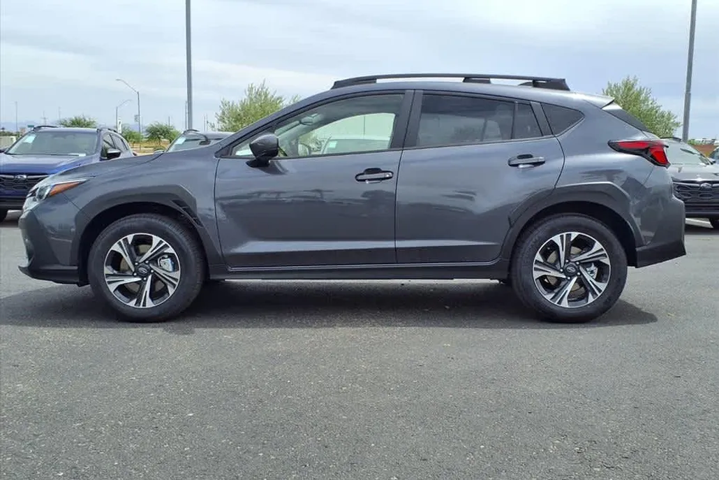 2025 Subaru Crosstrek Premium photo 1