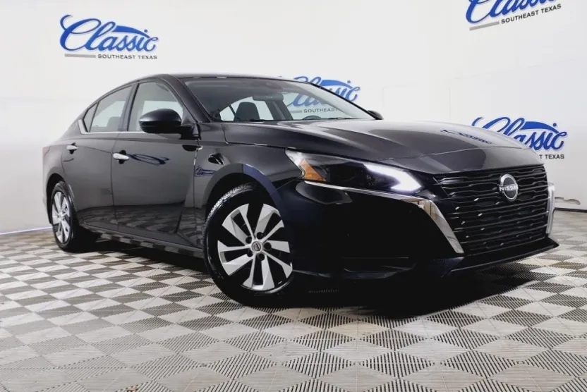 2024 Nissan Altima 2.5 S photo 1