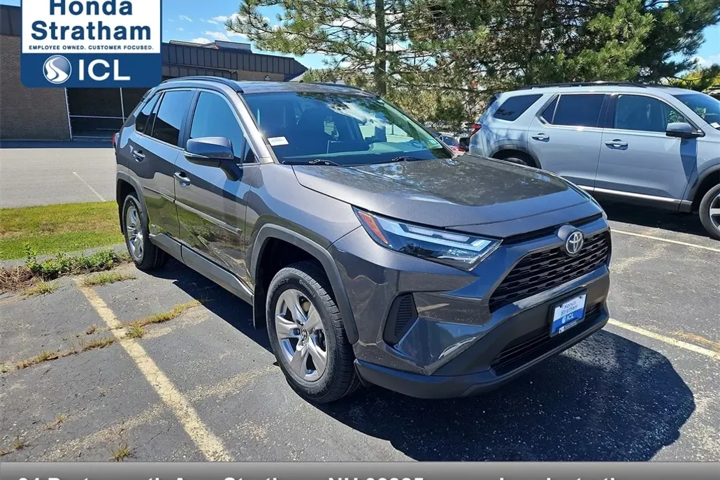 2022 Toyota RAV4 Hybrid XLE photo 1