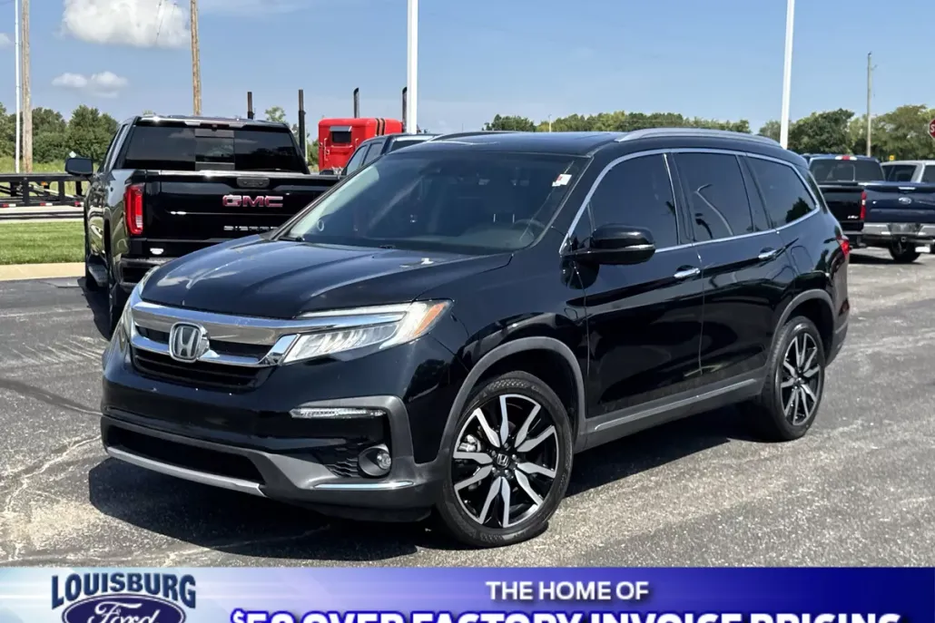 2019 Honda Pilot Touring photo 1