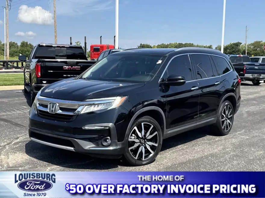 2019 Honda Pilot Touring photo 1