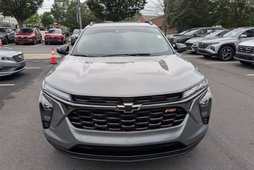 2025 Chevrolet Trax photo 1