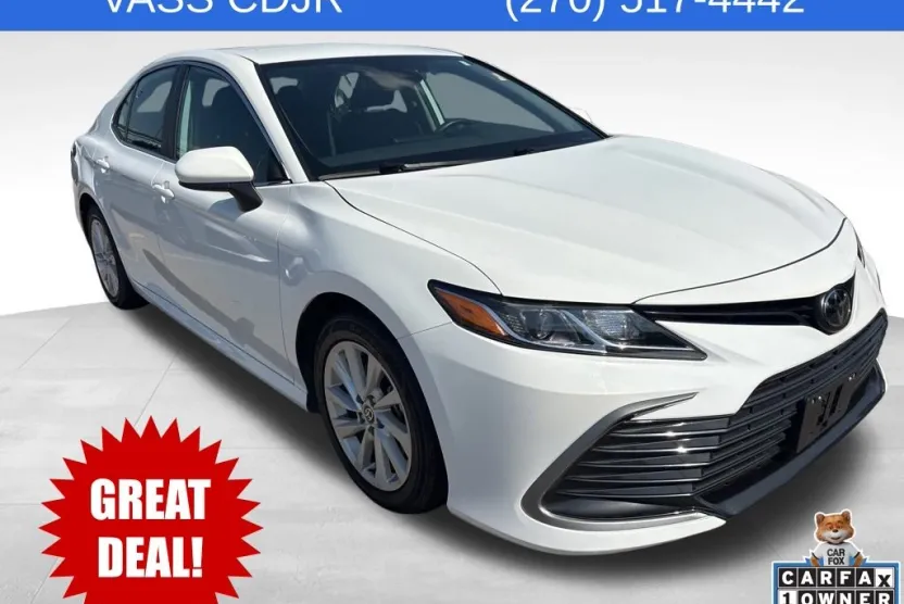 2024 Toyota Camry LE photo 1