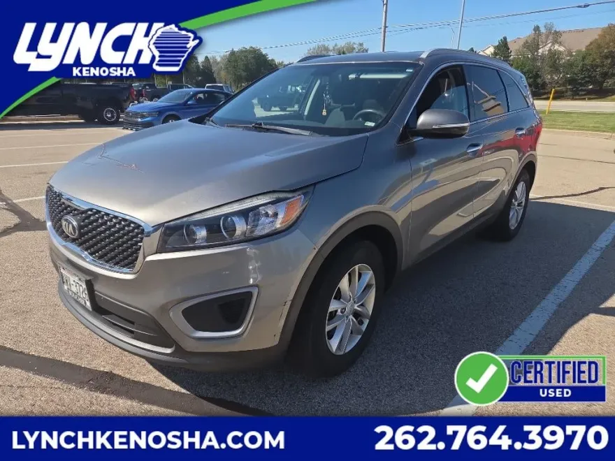 2017 Kia Sorento LX photo 1
