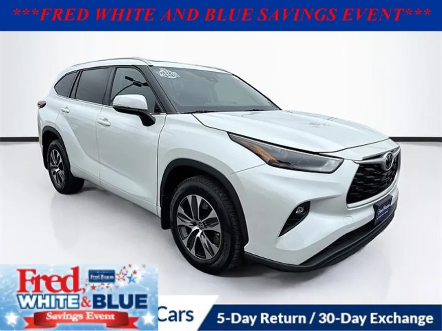 2023 Toyota Highlander XLE photo 1