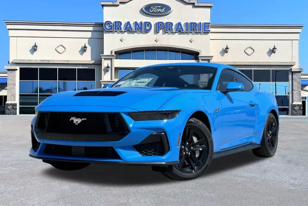 2025 Ford Mustang GT photo 1
