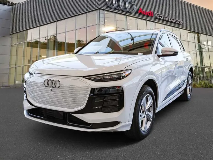 2025 Audi Q6 E-tron Premium Plus photo 1