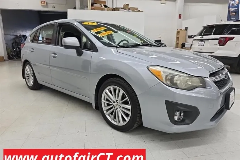 2013 Subaru Impreza 2.0i Premium photo 1