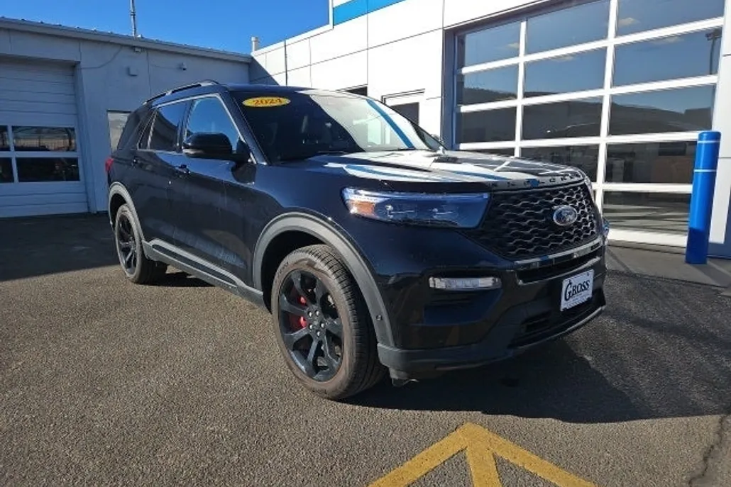 2024 Ford Explorer ST photo 1