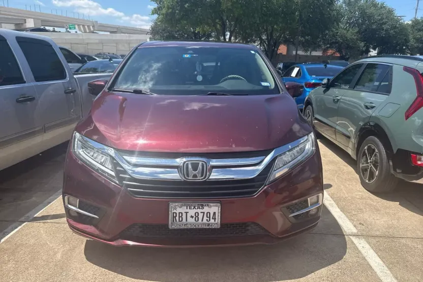 2020 Honda Odyssey Elite photo 1