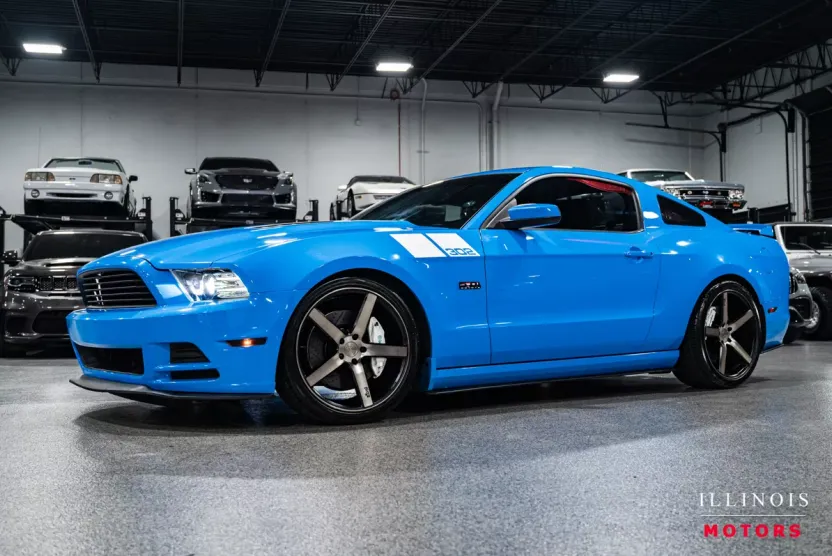 2013 Ford Mustang GT photo 1