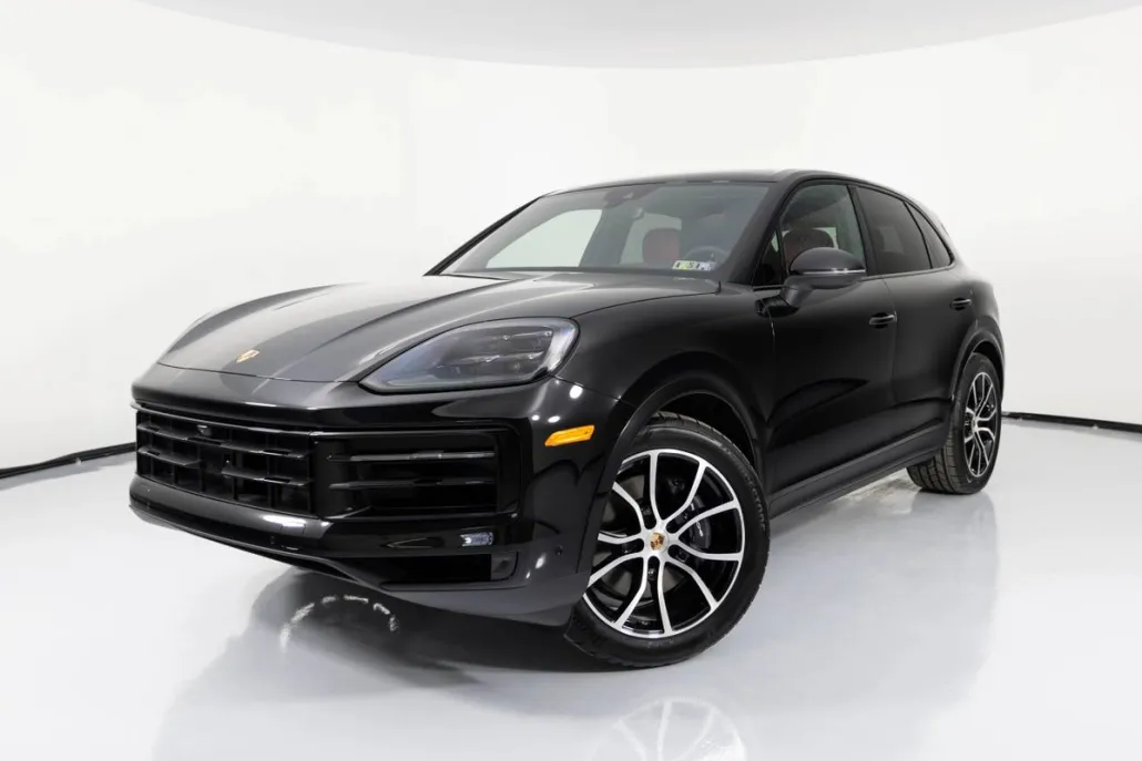 2025 Porsche Cayenne photo 1