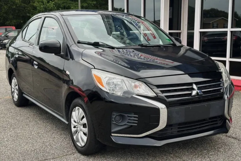2021 Mitsubishi Mirage G4 ES photo 1