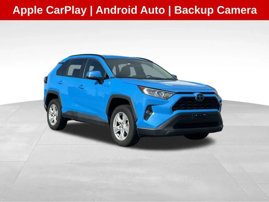 2021 Toyota RAV4 XLE photo 1