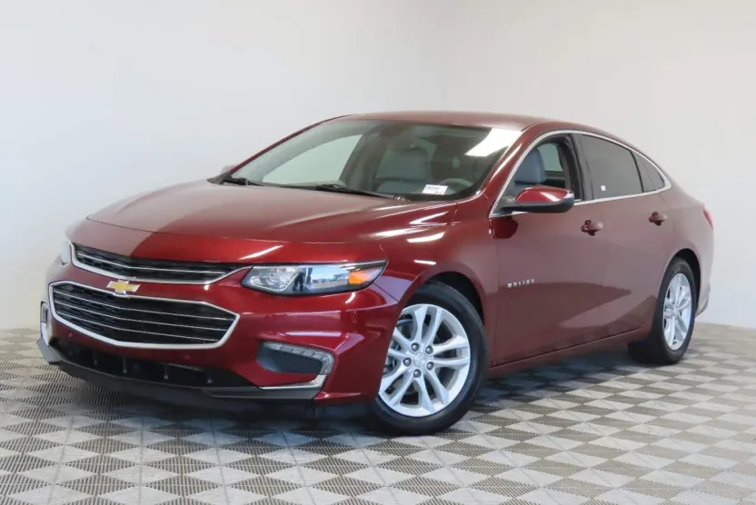 2016 Chevrolet Malibu 1LT photo 1