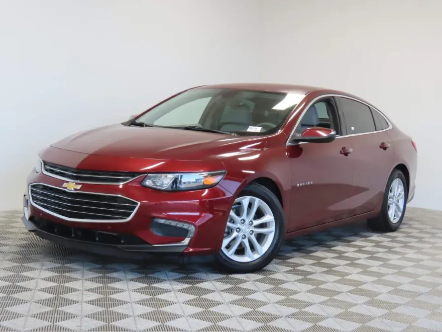 2016 Chevrolet Malibu 1LT photo 1