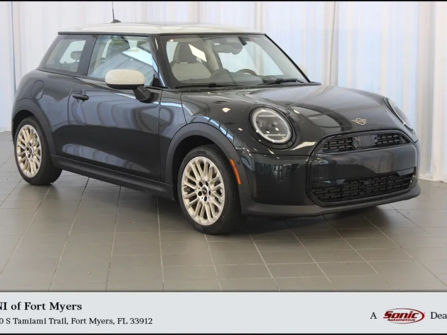 2025 Mini Cooper Signature photo 1