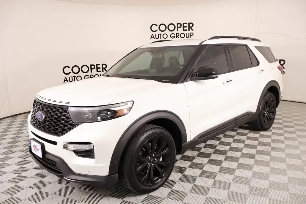 2020 Ford Explorer ST photo 1