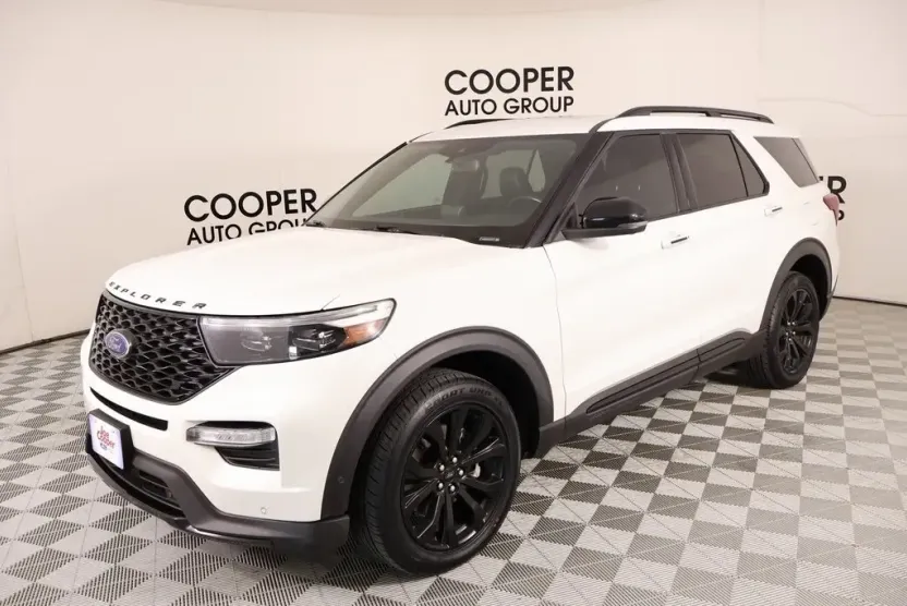 2020 Ford Explorer ST photo 1