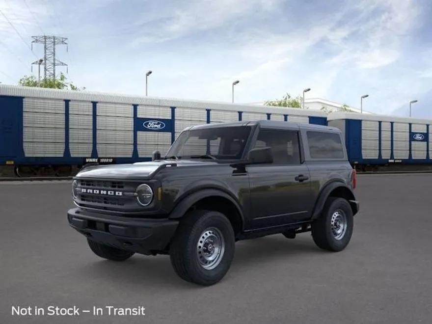 2025 Ford Bronco Base photo 1