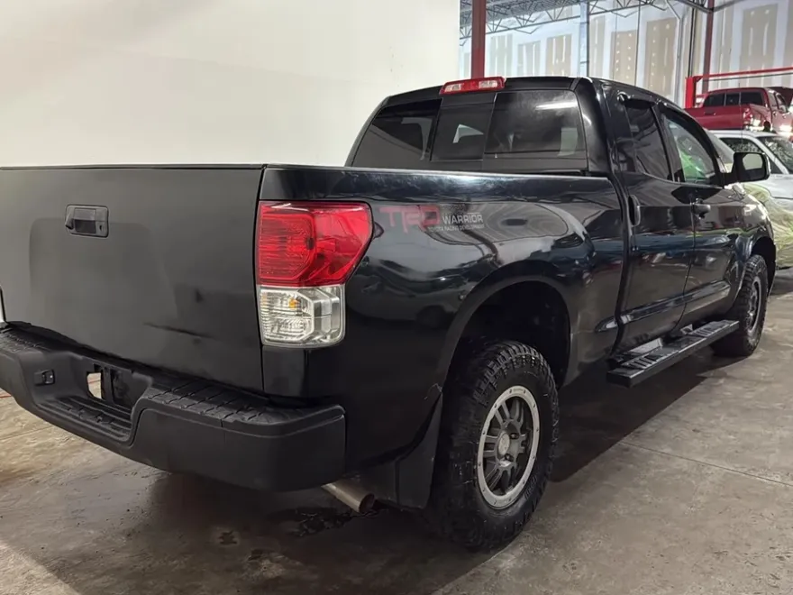 2013 Toyota Tundra Double Cab photo 1