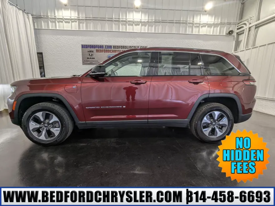 2023 Jeep Cherokee 4xe photo 1