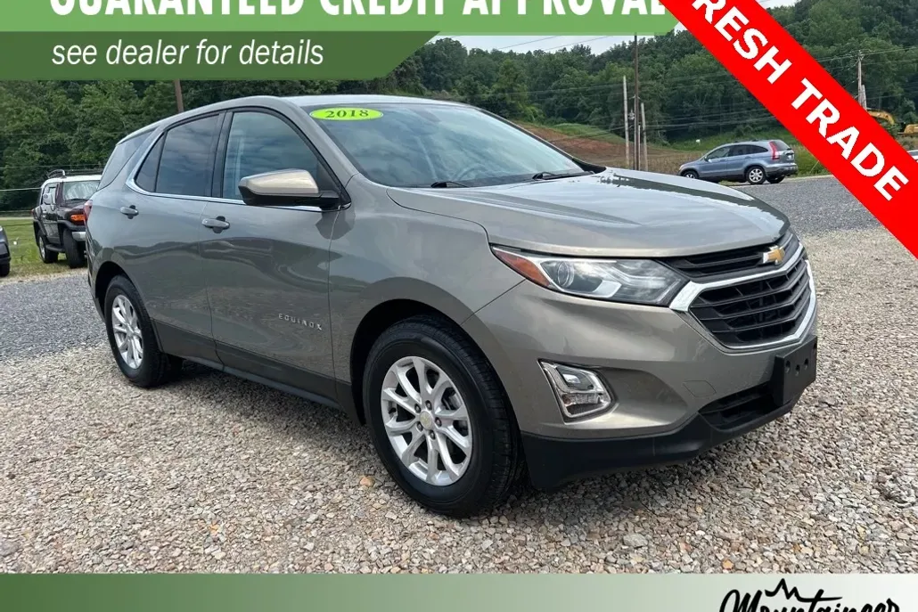 2018 Chevrolet Equinox LT photo 1