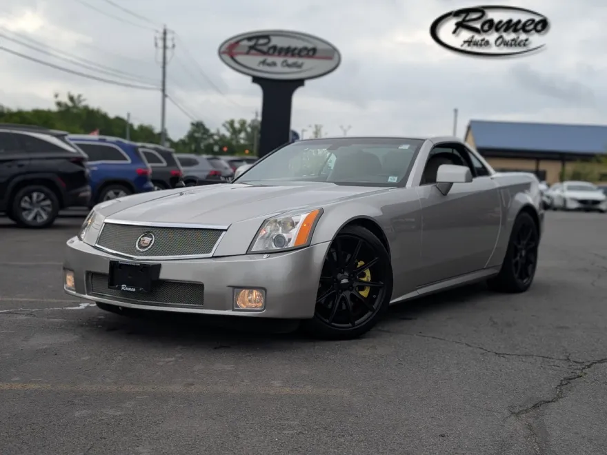 2006 Cadillac XLR photo 1